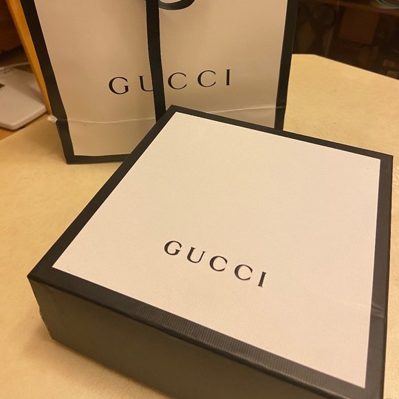 GUCCI MEN'S BELT SIGNATURE LOGO EMBOSSED BLACK